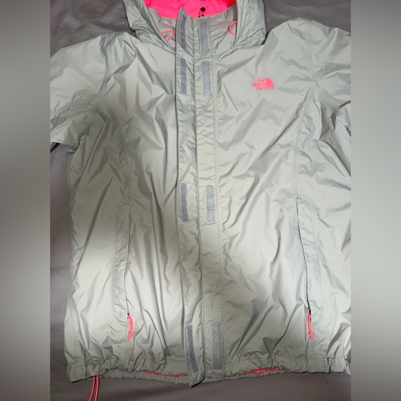 The North Face Women’s XXL Waterproof Windbreaker Jacket – Gray & Pink - Picture 11 of 11
